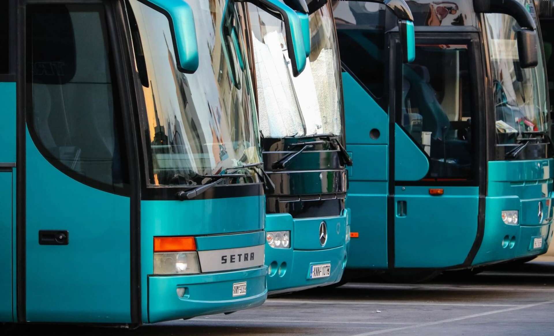 Taxi Transfers vs. Public Transport in Chania